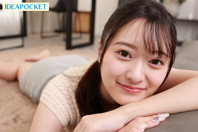 【VR】愛らしさ全開美少女 花守夏歩 愛嬌抜群でスケベな彼女とガチ恋超接近密着 FIRST 8K VR 2